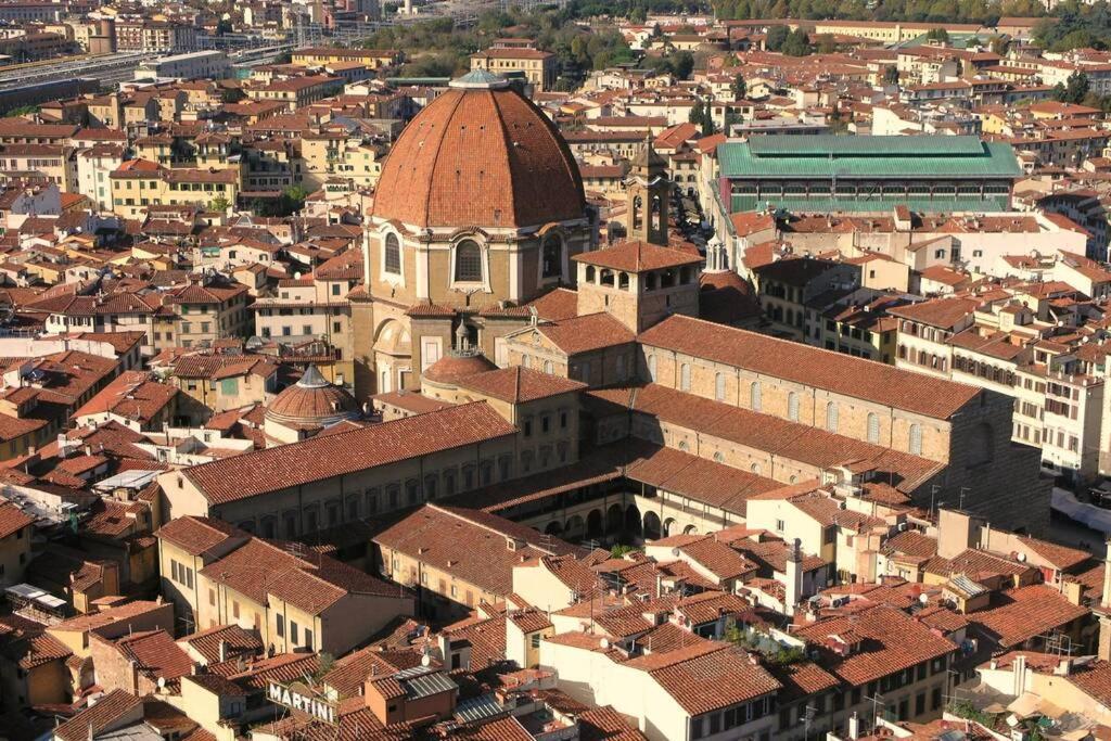 Medici Chapels Terrace - View * Florencia